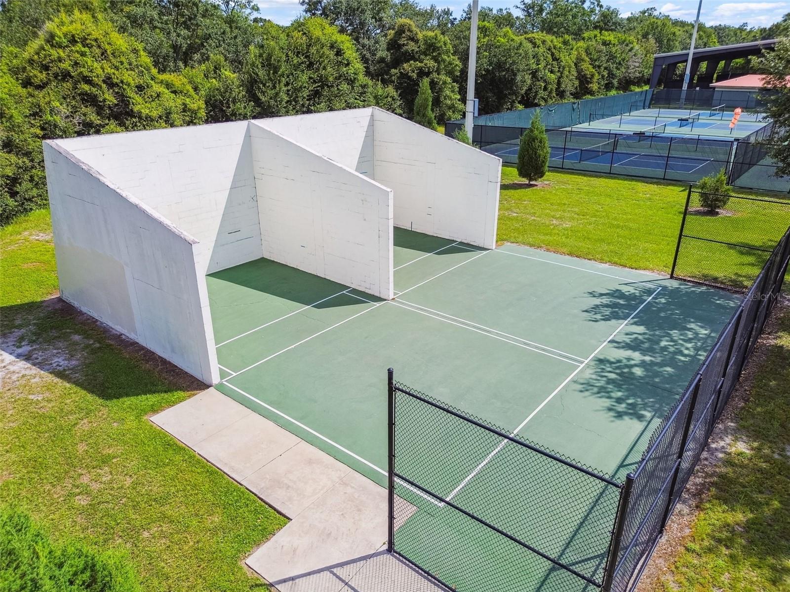 Racketball Courts