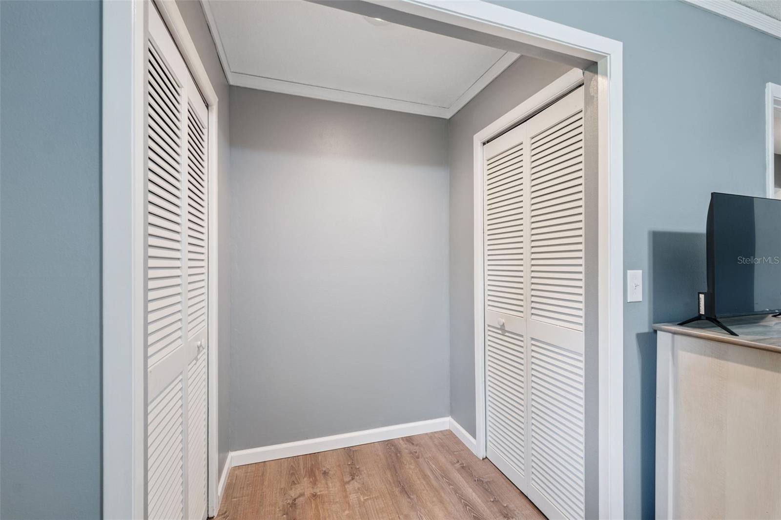 Dual Closet
