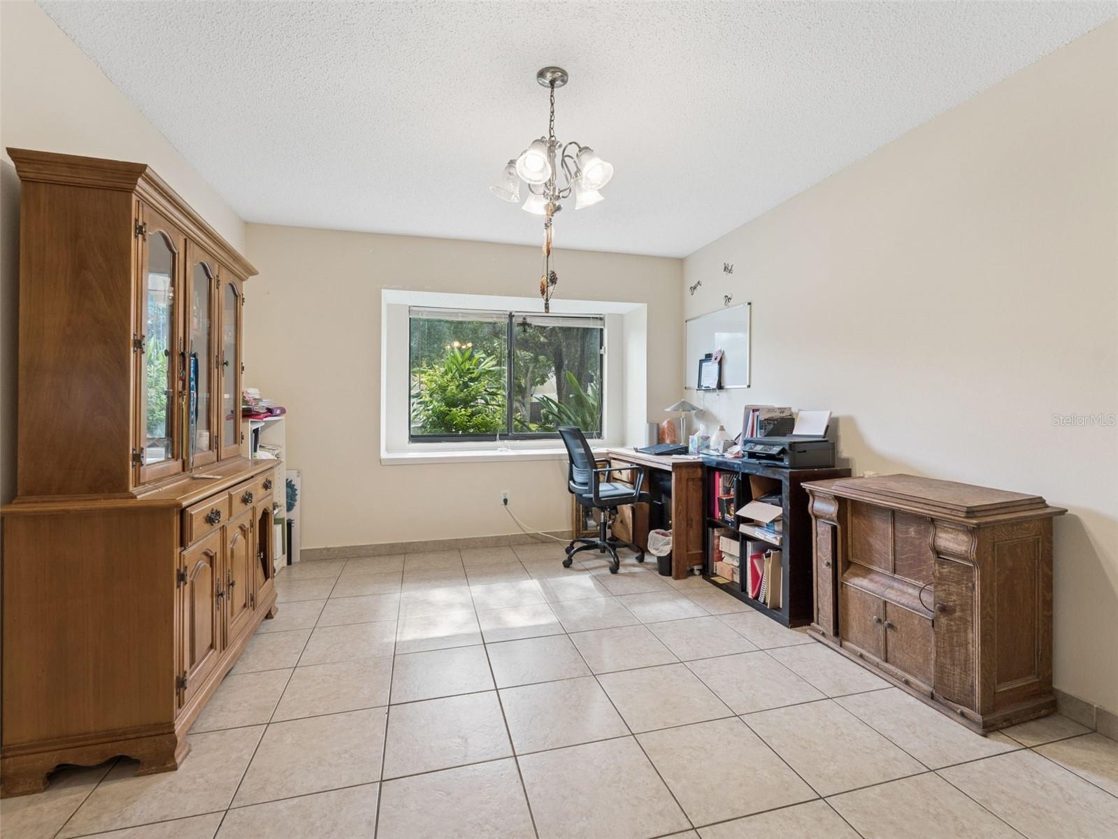 Dining room/office
