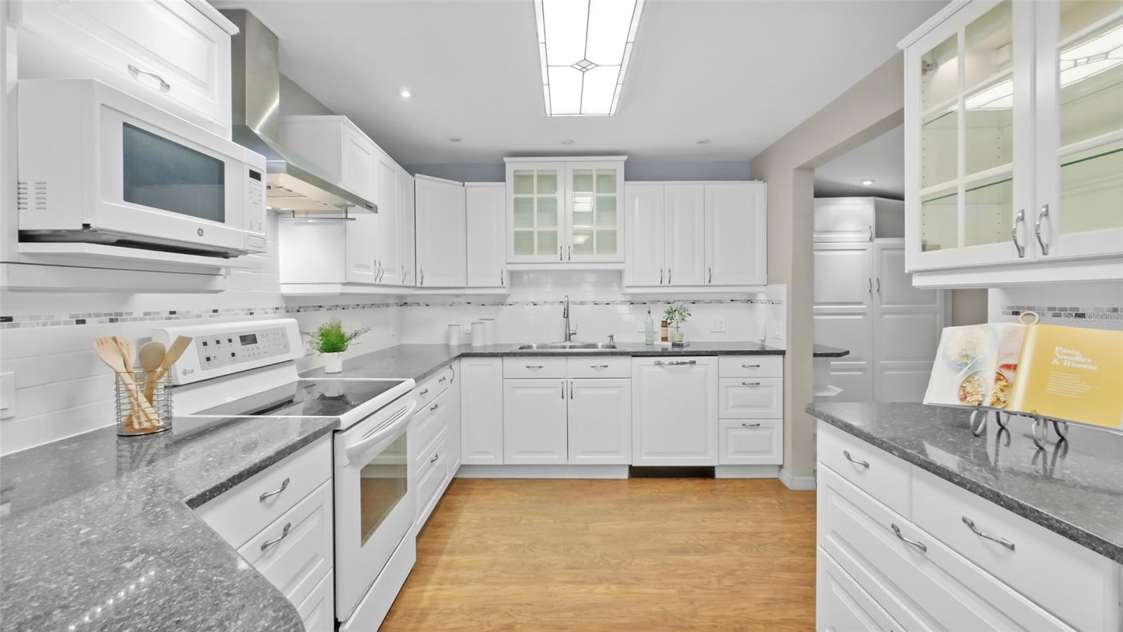 Tons of kitchen storage