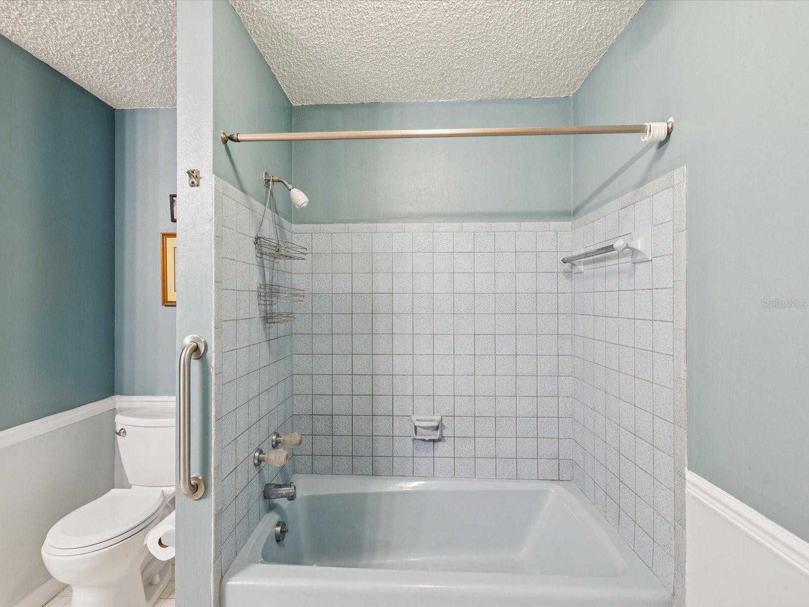Full Bath 12 x 8