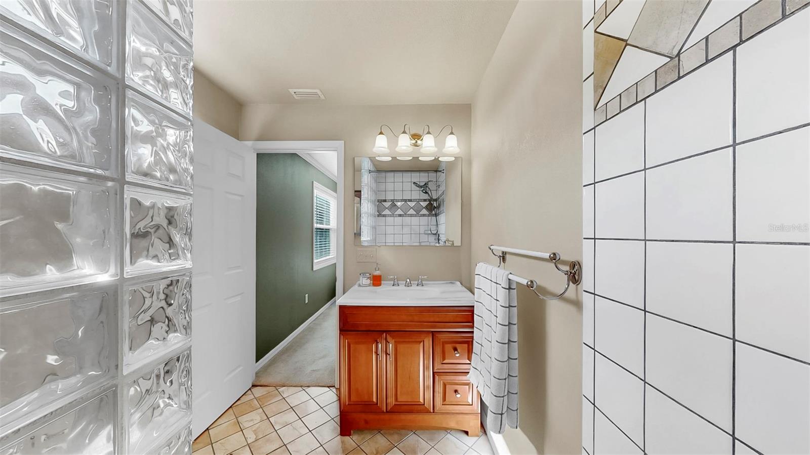 Ensuite Primary Bath