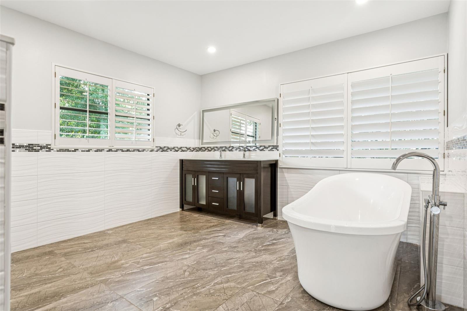 Primary bath