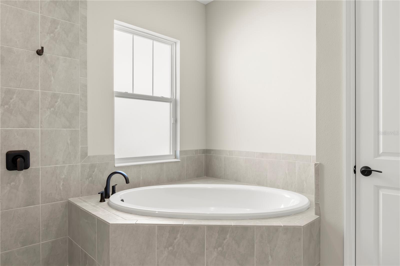 Primary En-Suite Bathroom