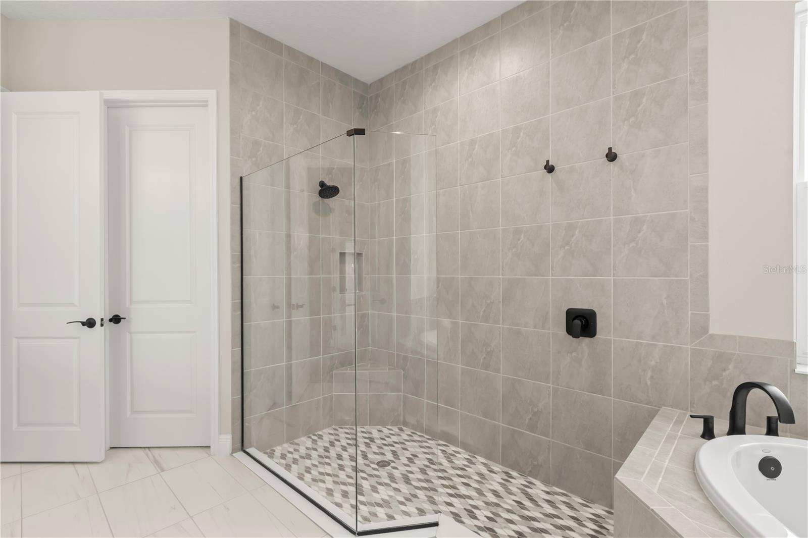 Primary En-Suite Bathroom
