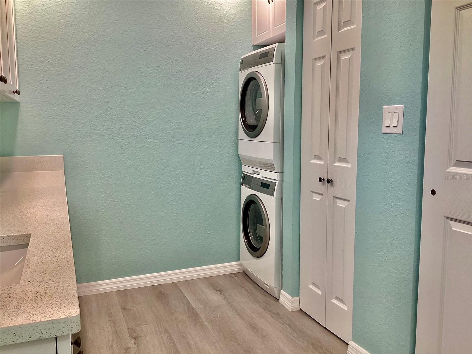 Washer and dryer in-law apartment