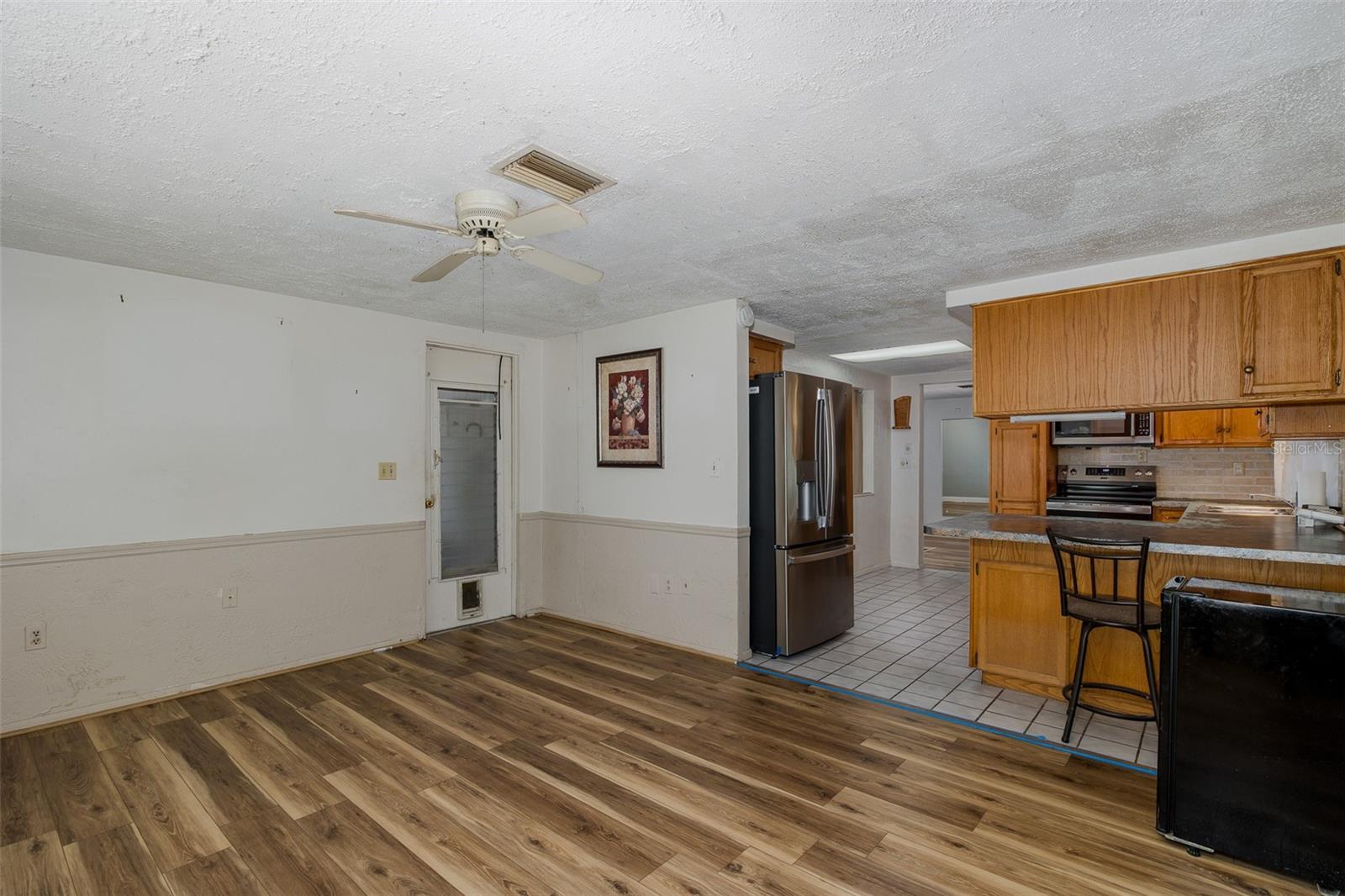 SECONDARY LIVING ROOM