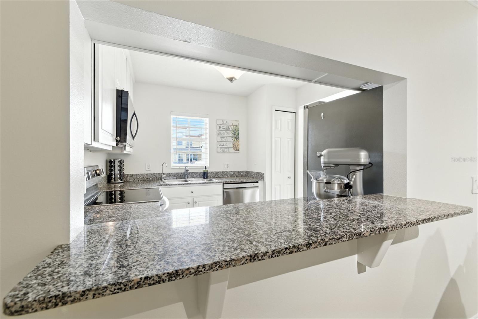 Pass through to Dining Room