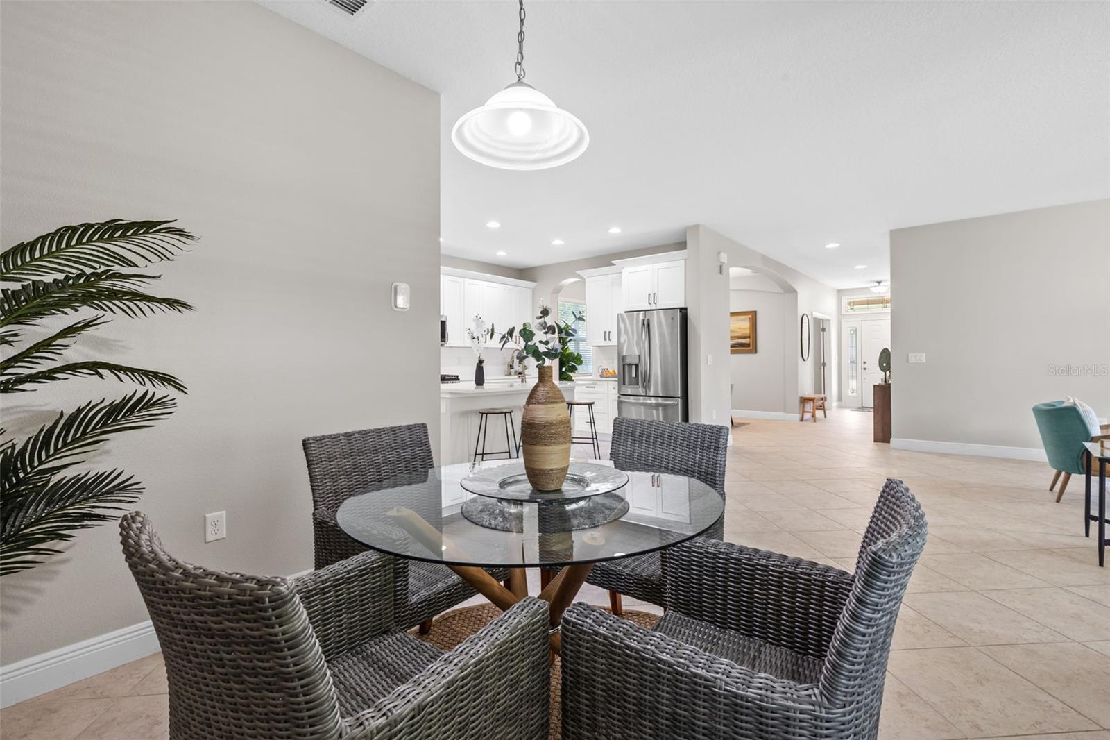 Eat-N-Kitchen Space