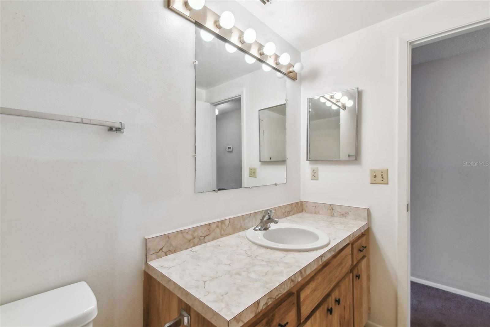 2nd Bathroom