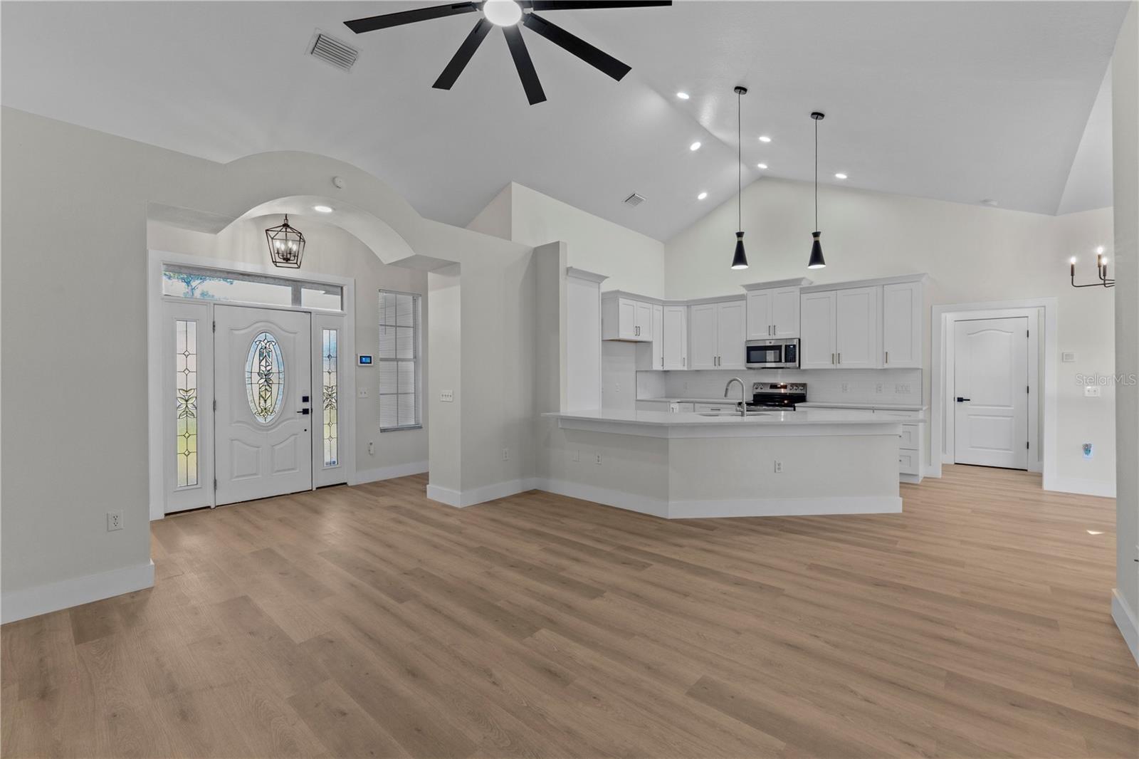 Living Room / Kitchen