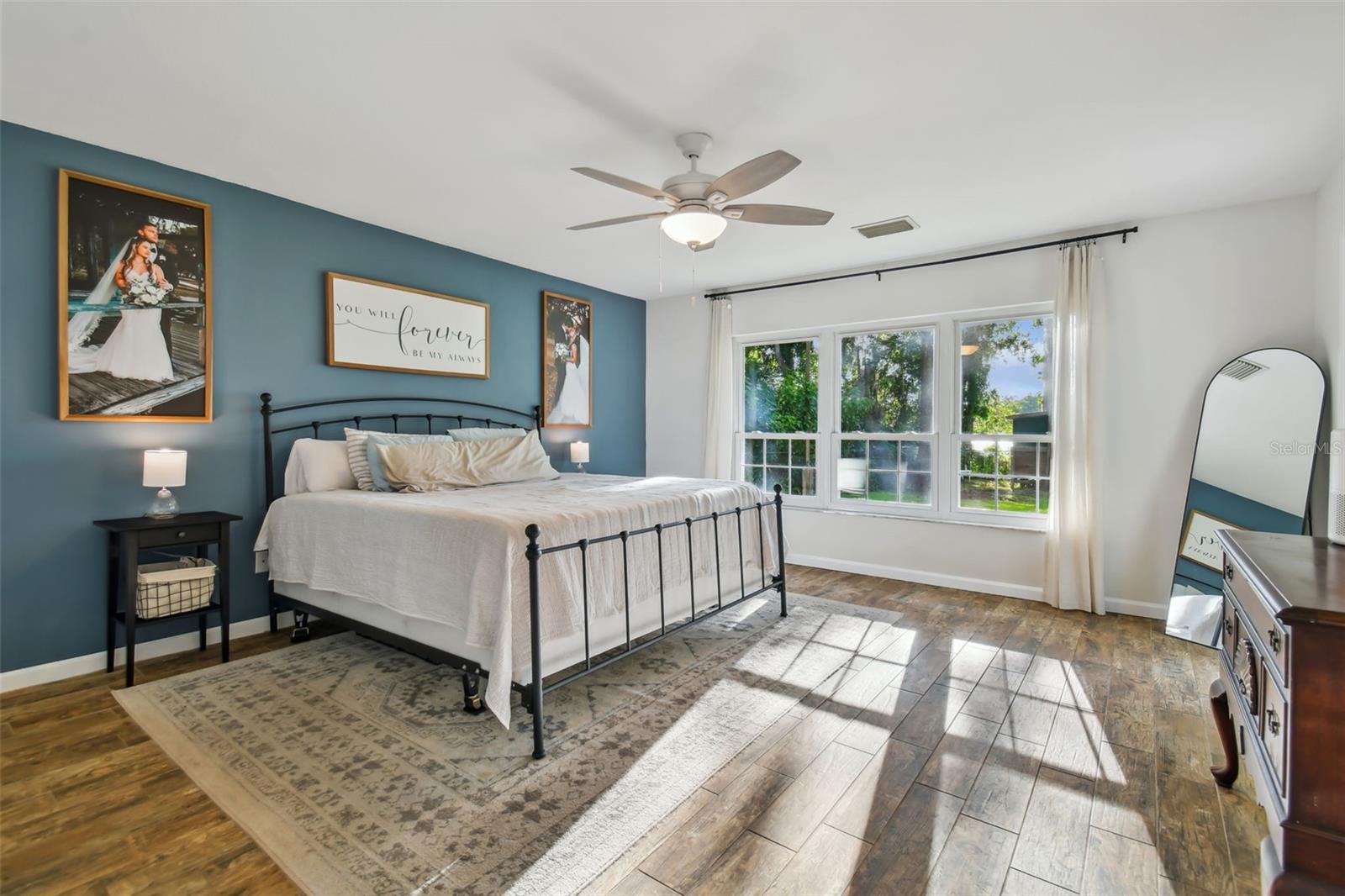 Large primary bedroom