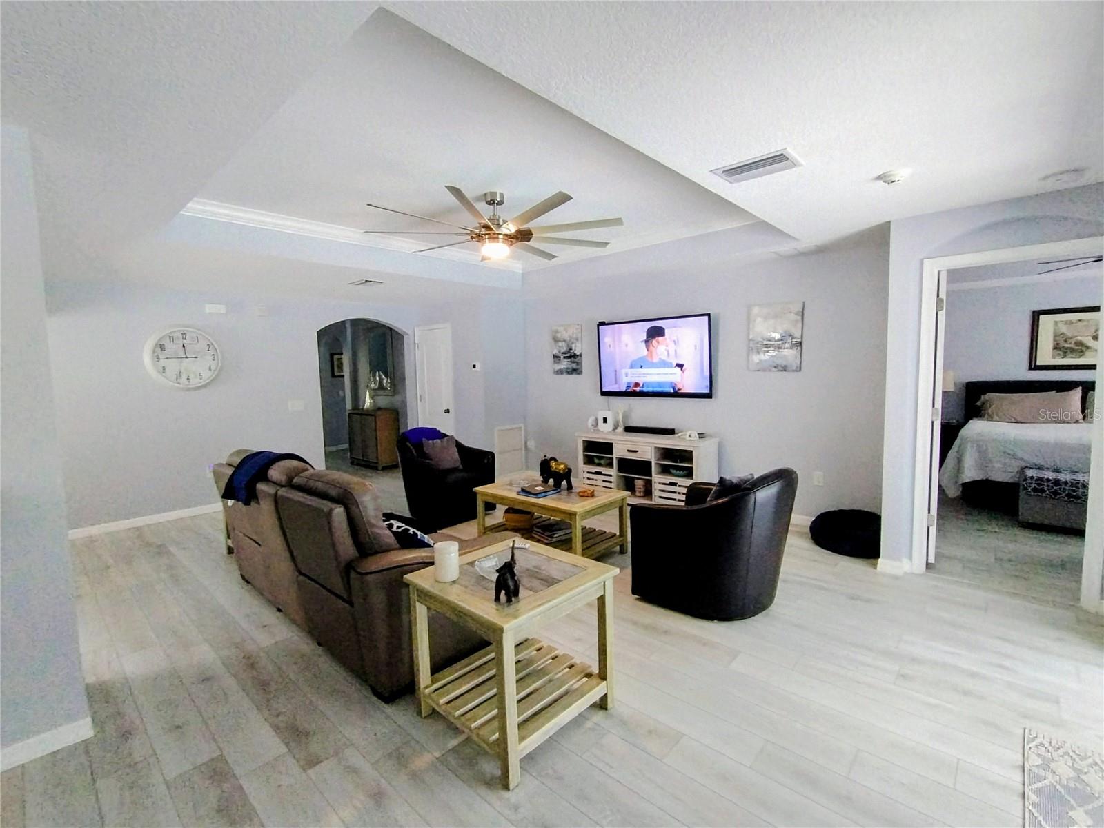 OPEN LIVING AREA
