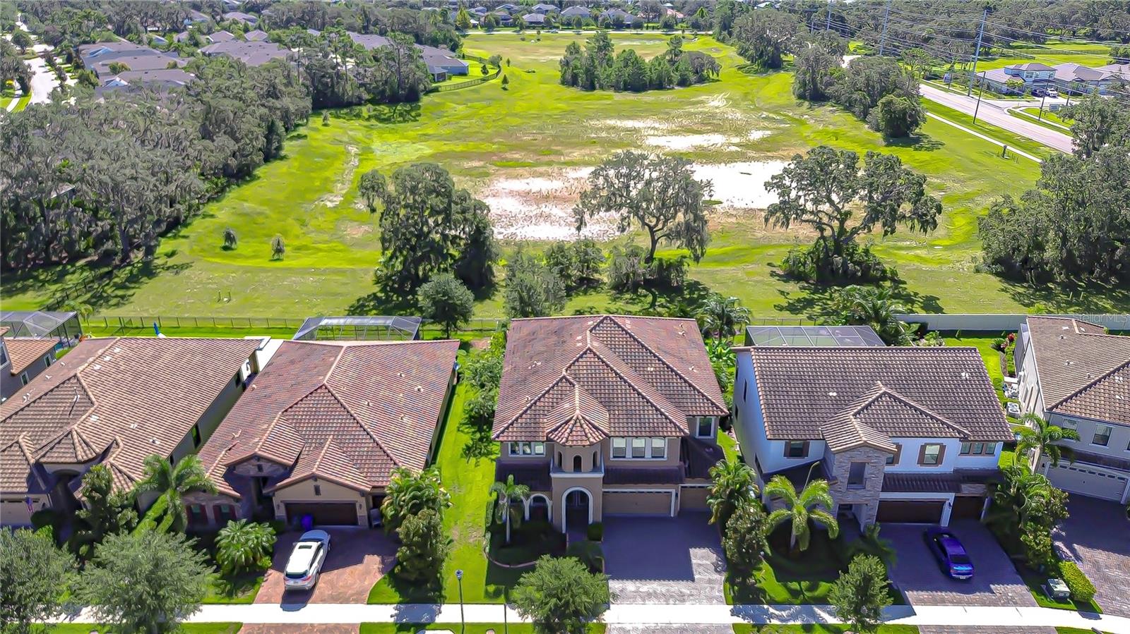 No backyard neighbors!