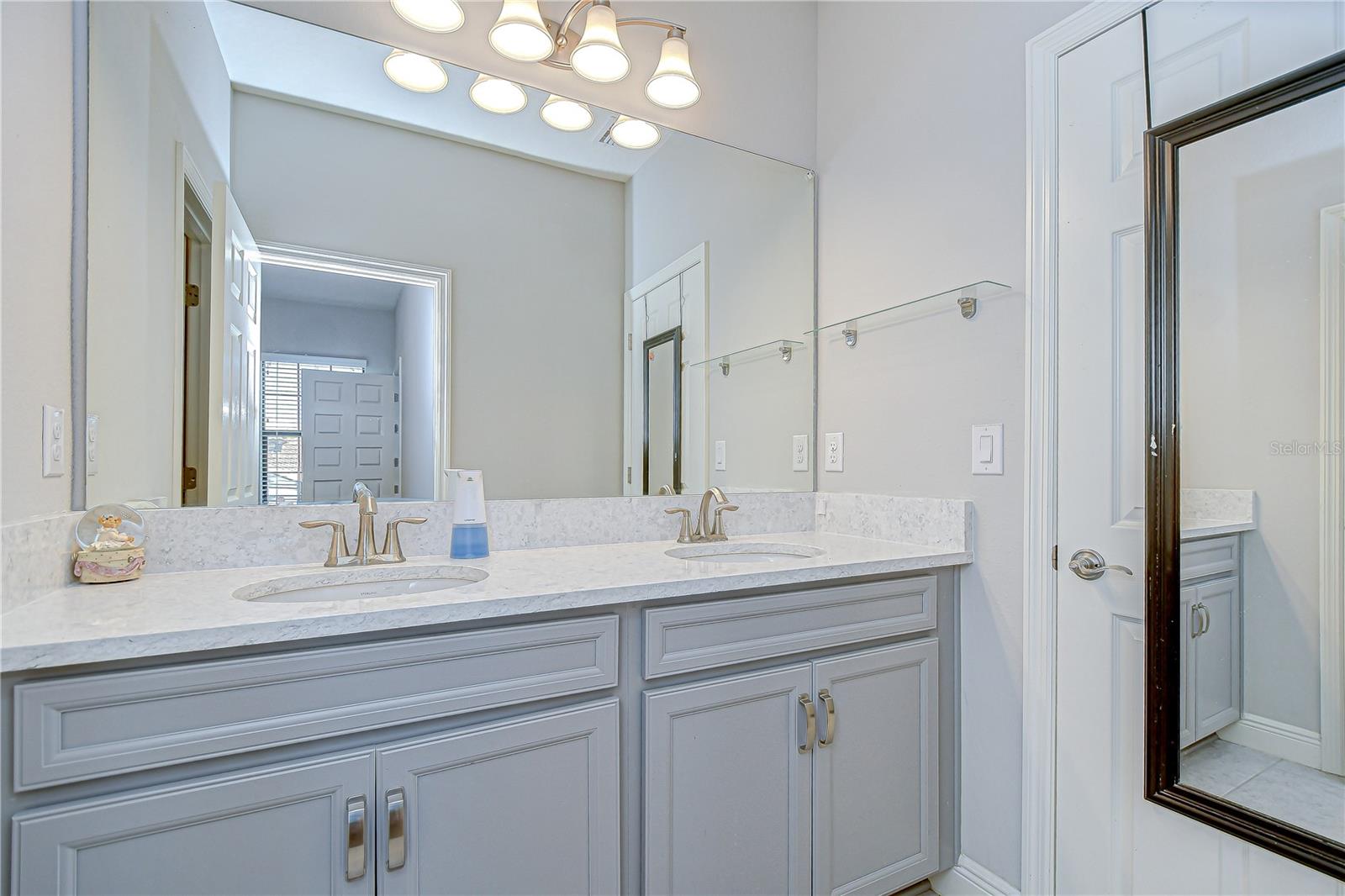 Jack N Jill Bathroom!
