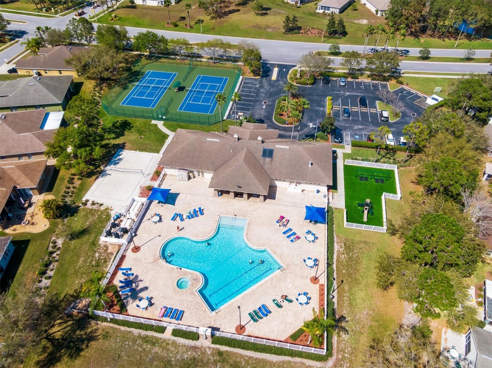 Pool, tennis, pickleball, volleyball, playground.