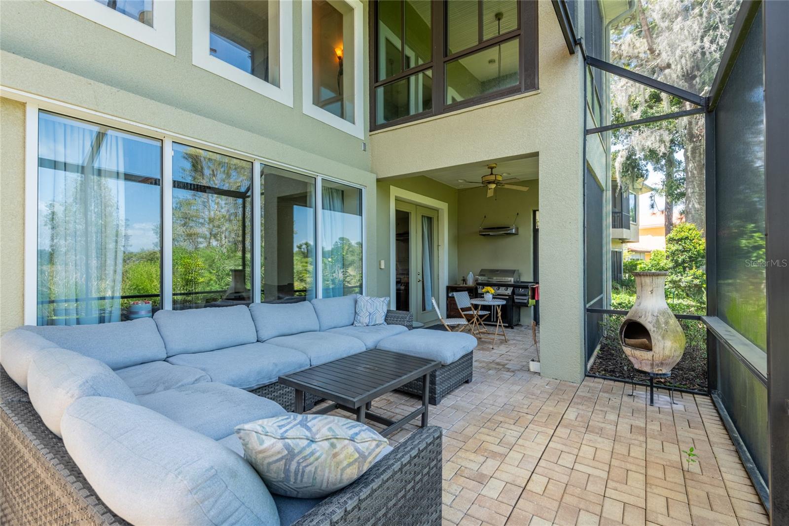 Lanai furniture remains with the purchase,