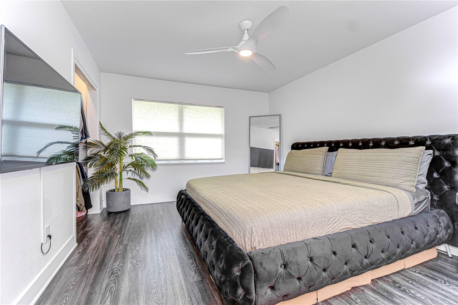 Spacious primary bedroom