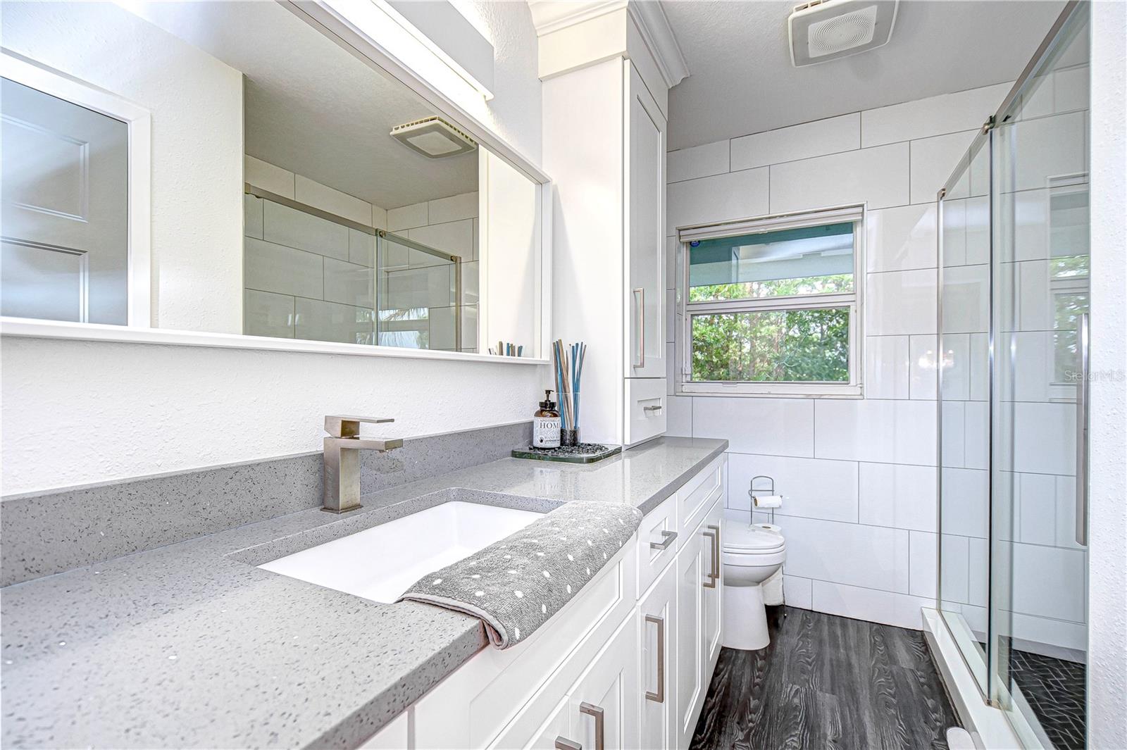 White Shaker cabinets
