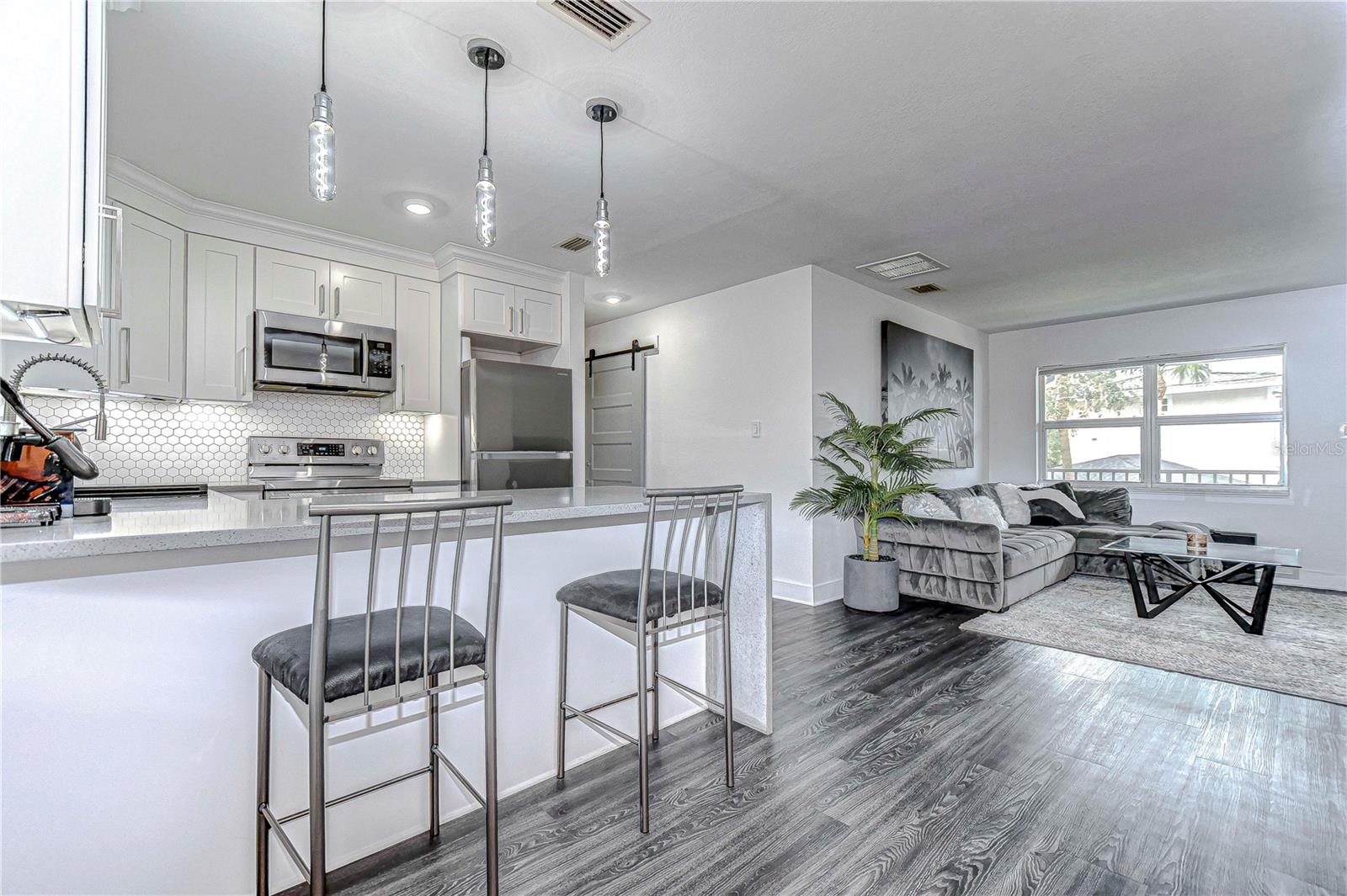 White shaker cabinets