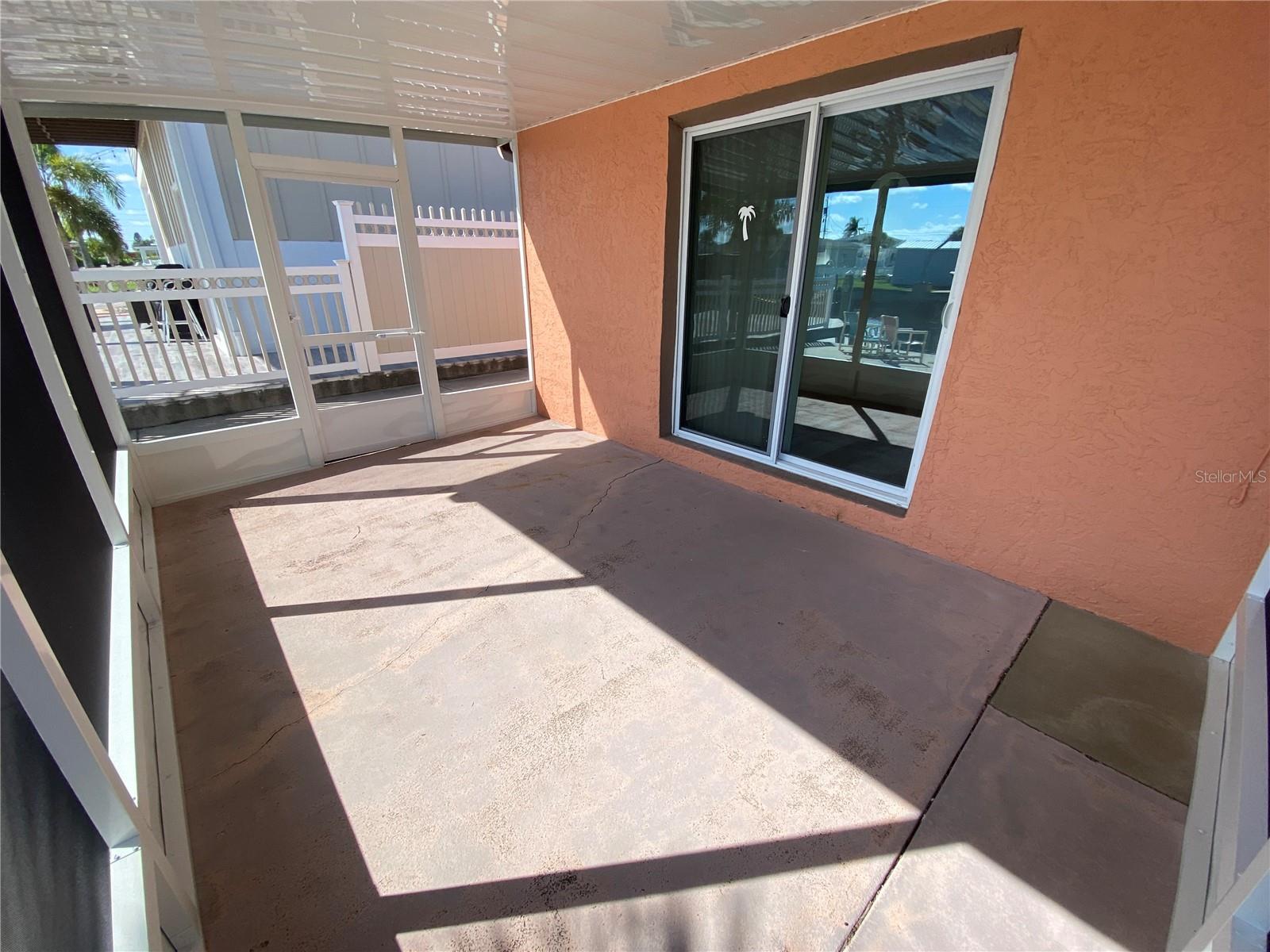 NEW Lanai!