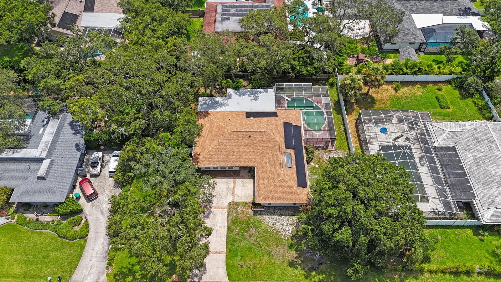 Great location! Sharon Oaks!