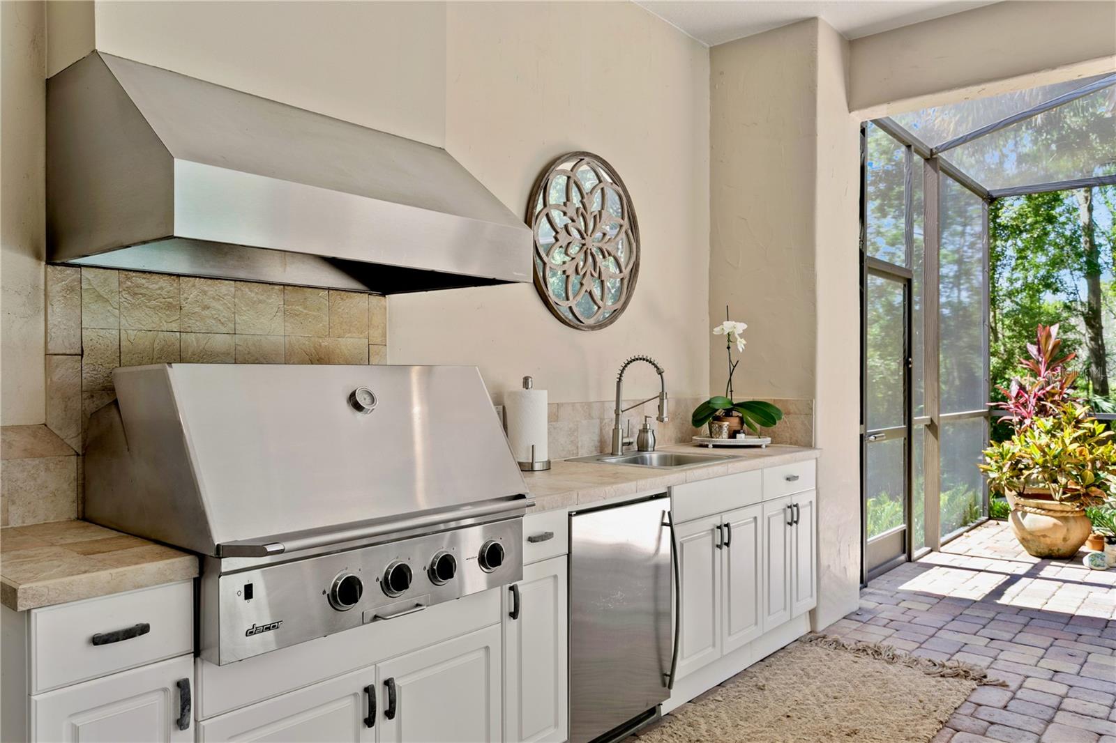 Outdoor Kitchen