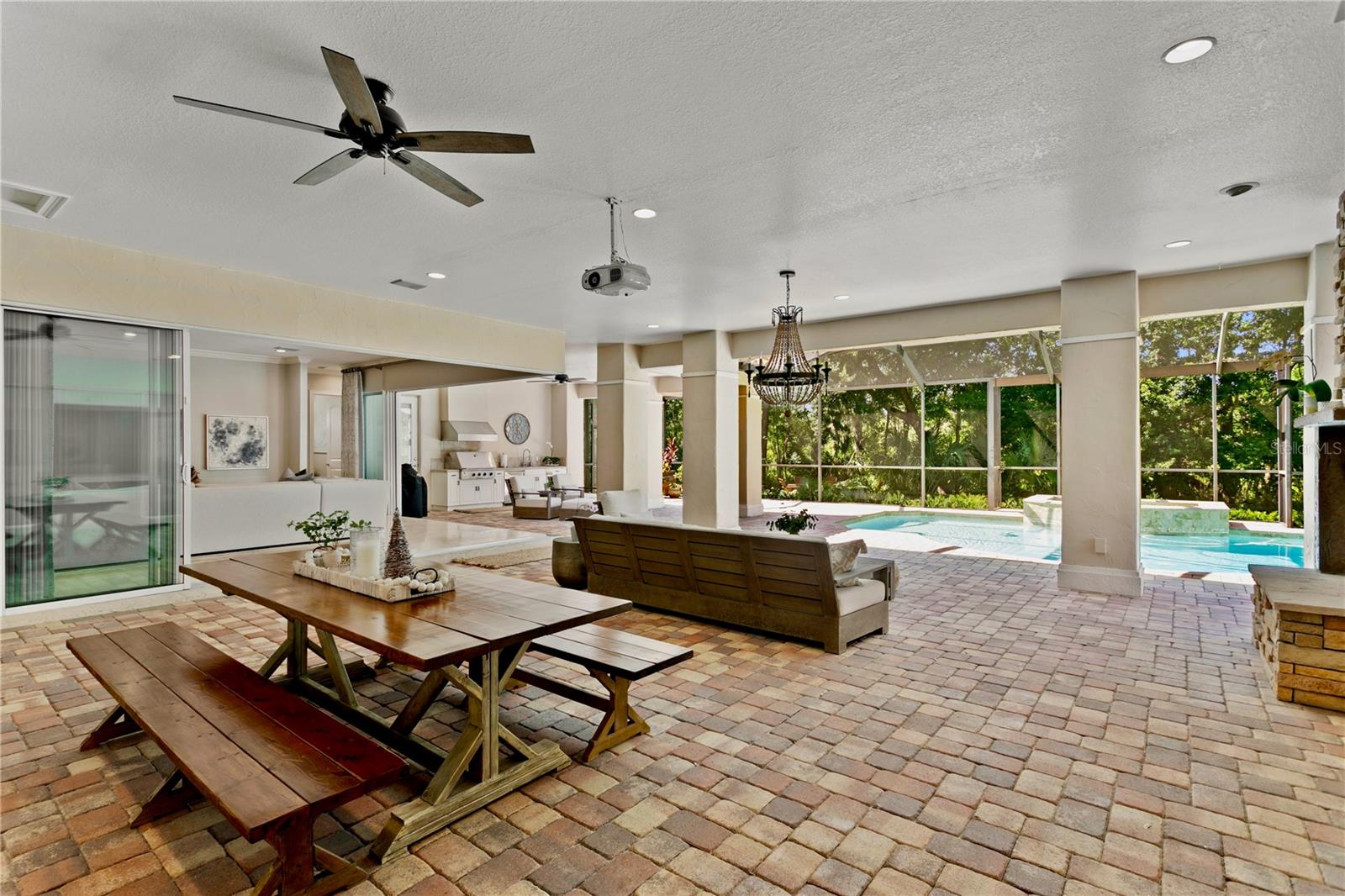 Screened in Patio