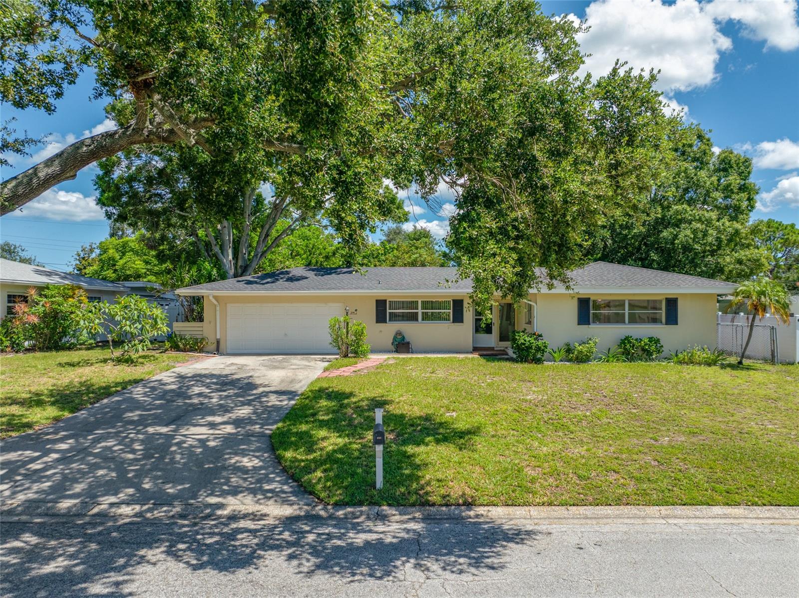 Mid-Century, Ranch style 2 BR, 2 BA, 2 CG block home!