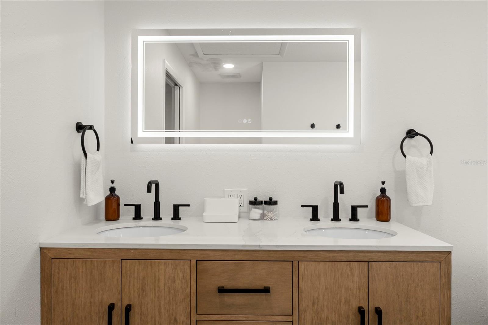 Primary En-suite Bathroom