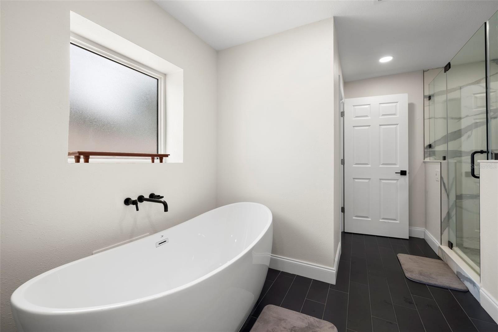 Soaking Tub