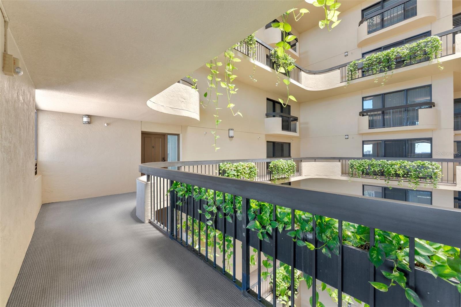 Atrium Walkway to 1401