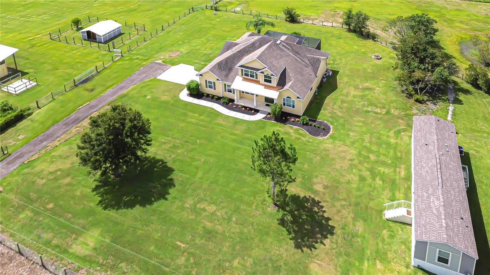 A perfect blend of comfort and country!