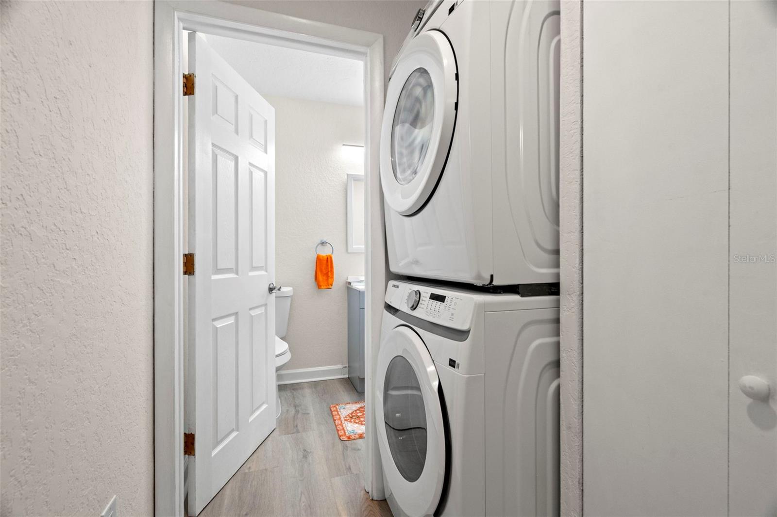 New full size washer & dryer