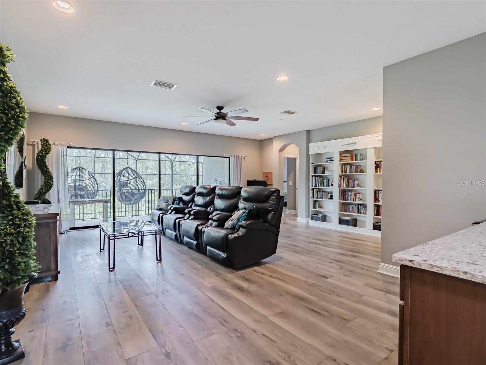 Upstairs bonus room/ game room