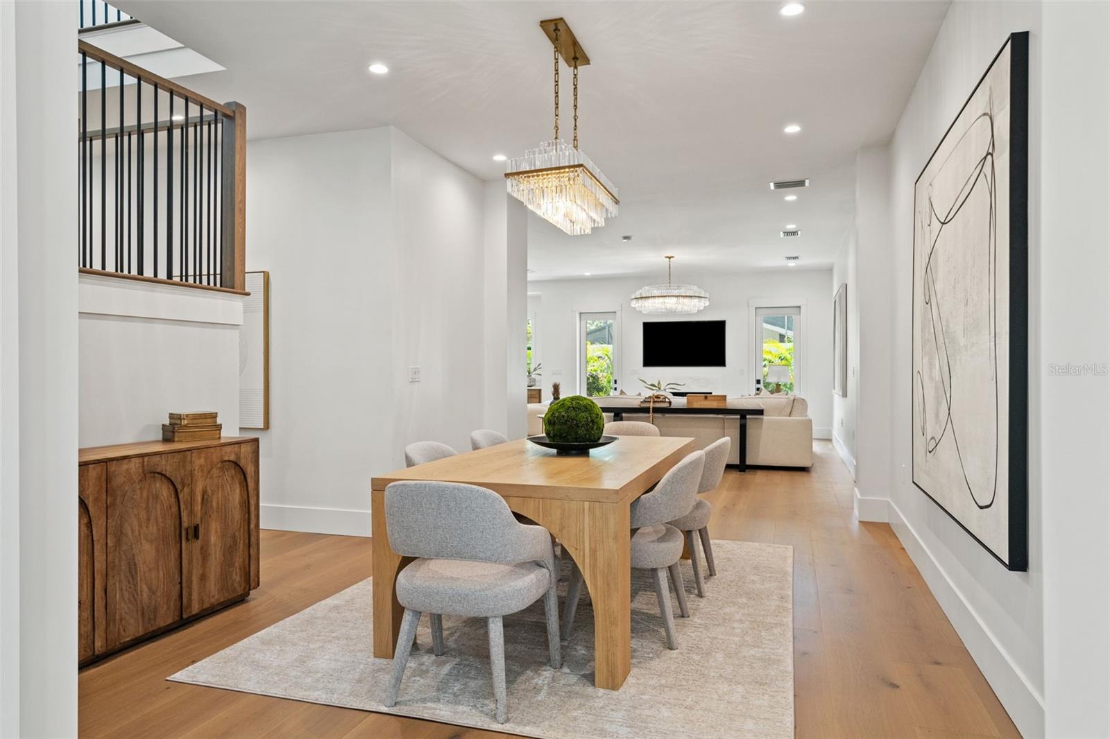informal dining