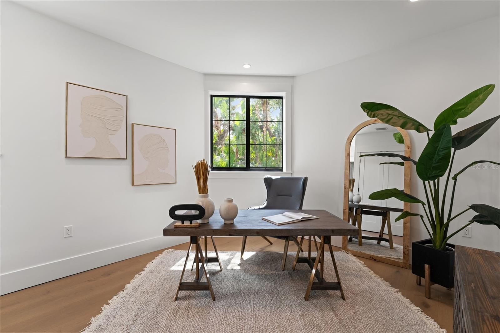 Bedroom 2/Office