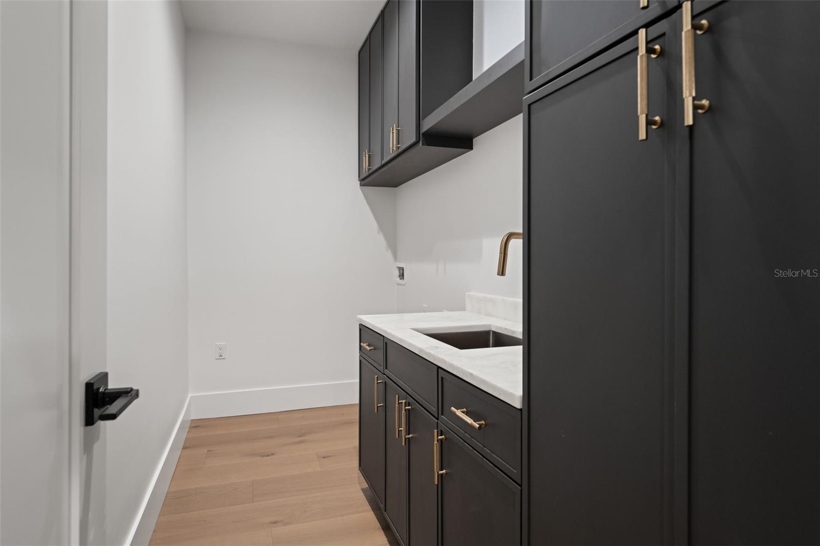 1st floor laundry