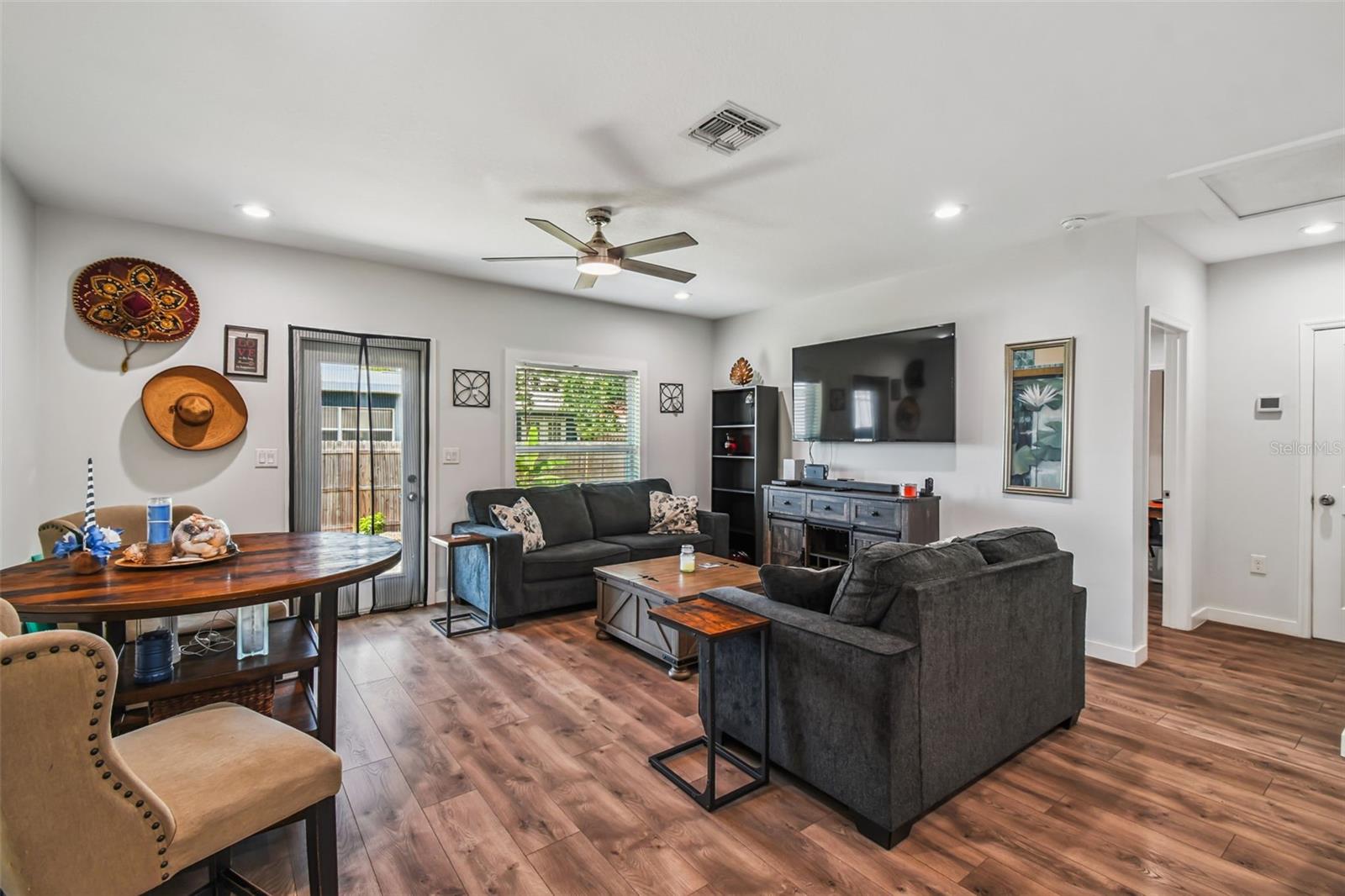 Great Room - Laminate Floors - Recessed lighting