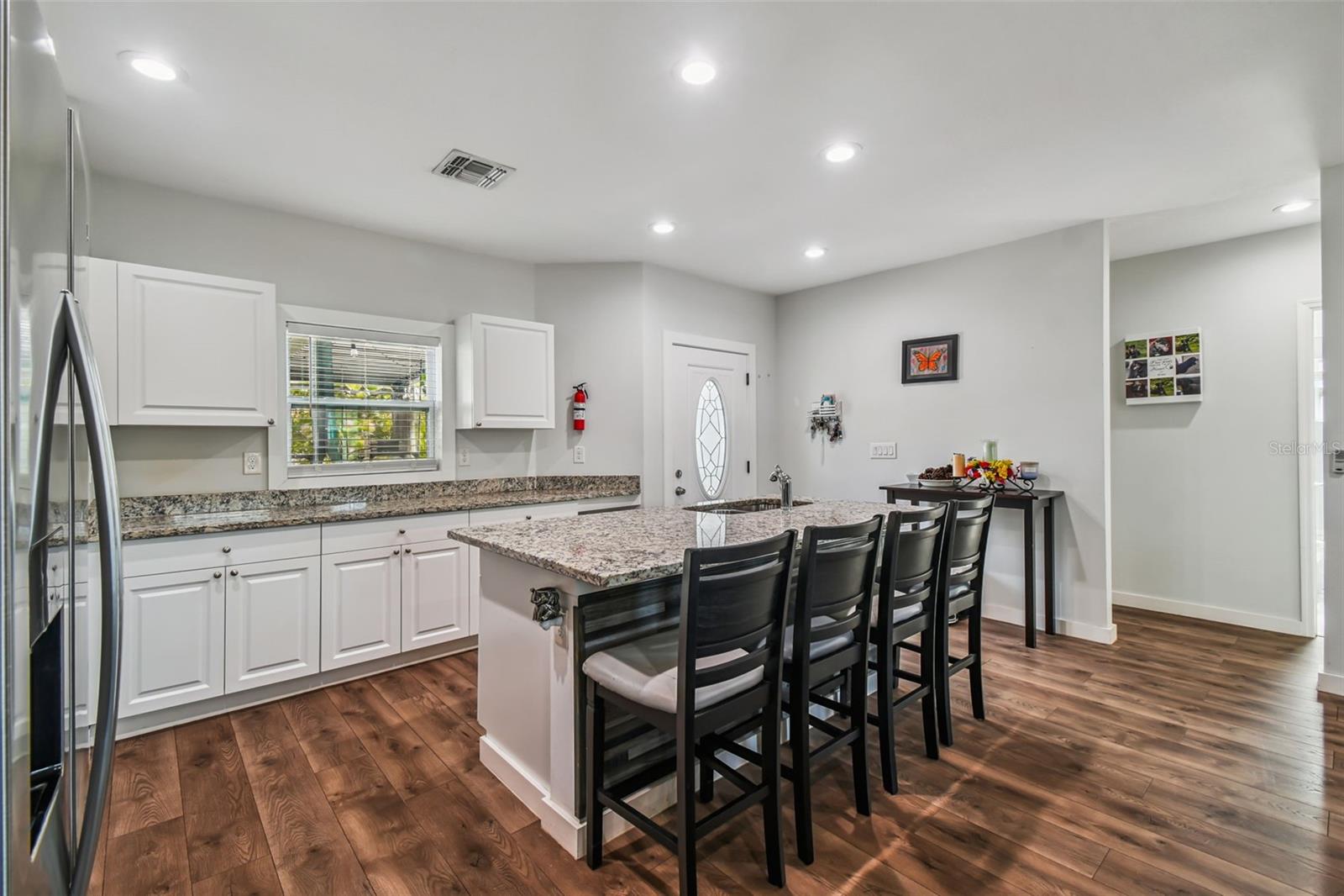 Beautiful Kitchen - Granite Counter tops
