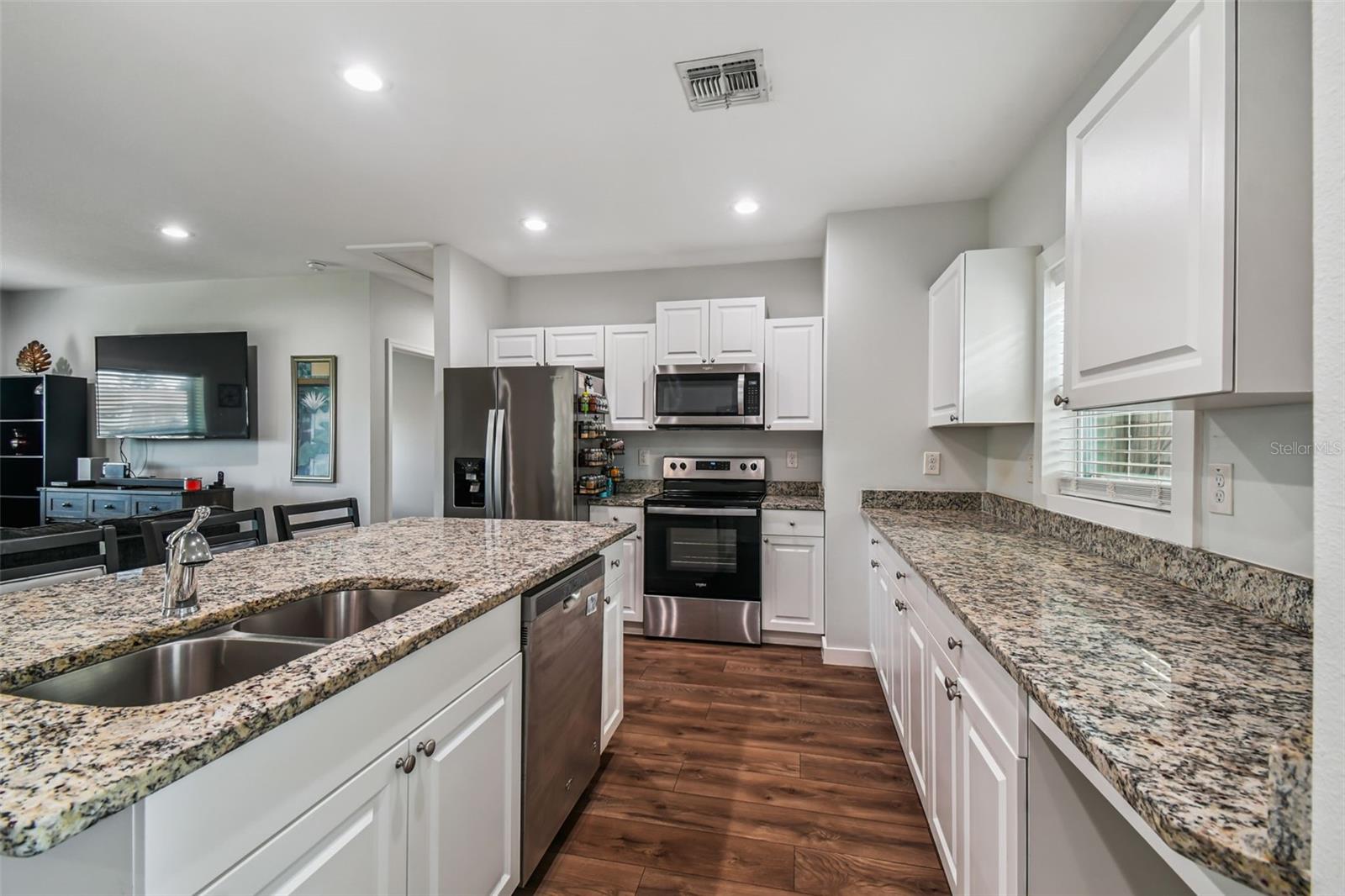 Plenty of Kitchen Cabinets