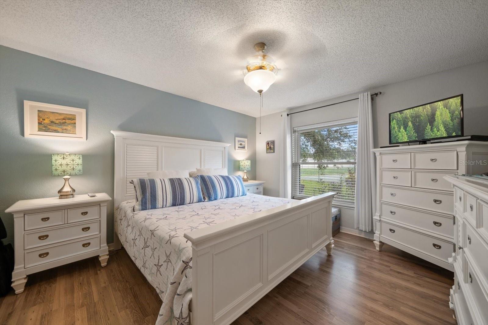 Large primary bedroom