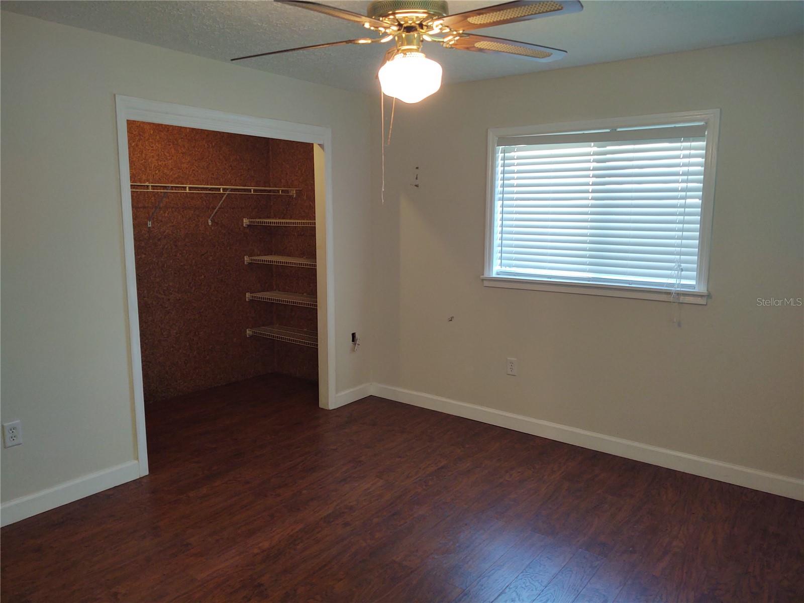 2 Bedroom and closet