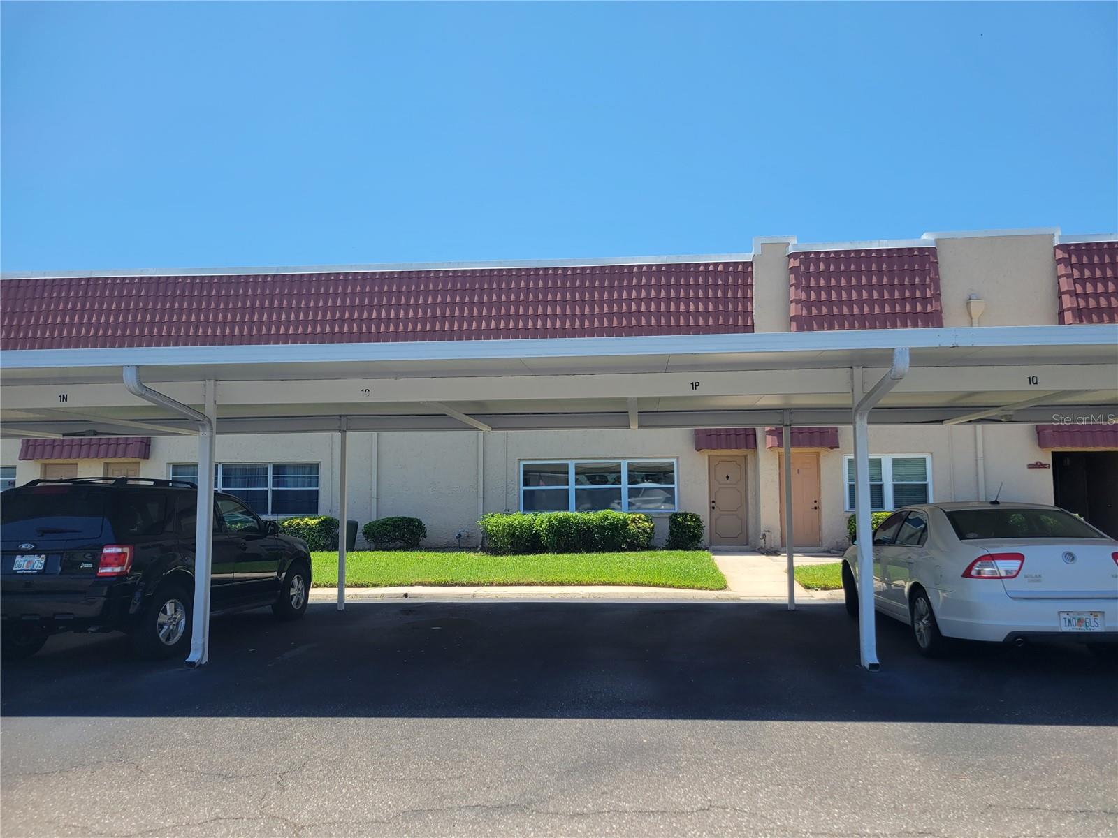 Carport 1O close to Stairs
