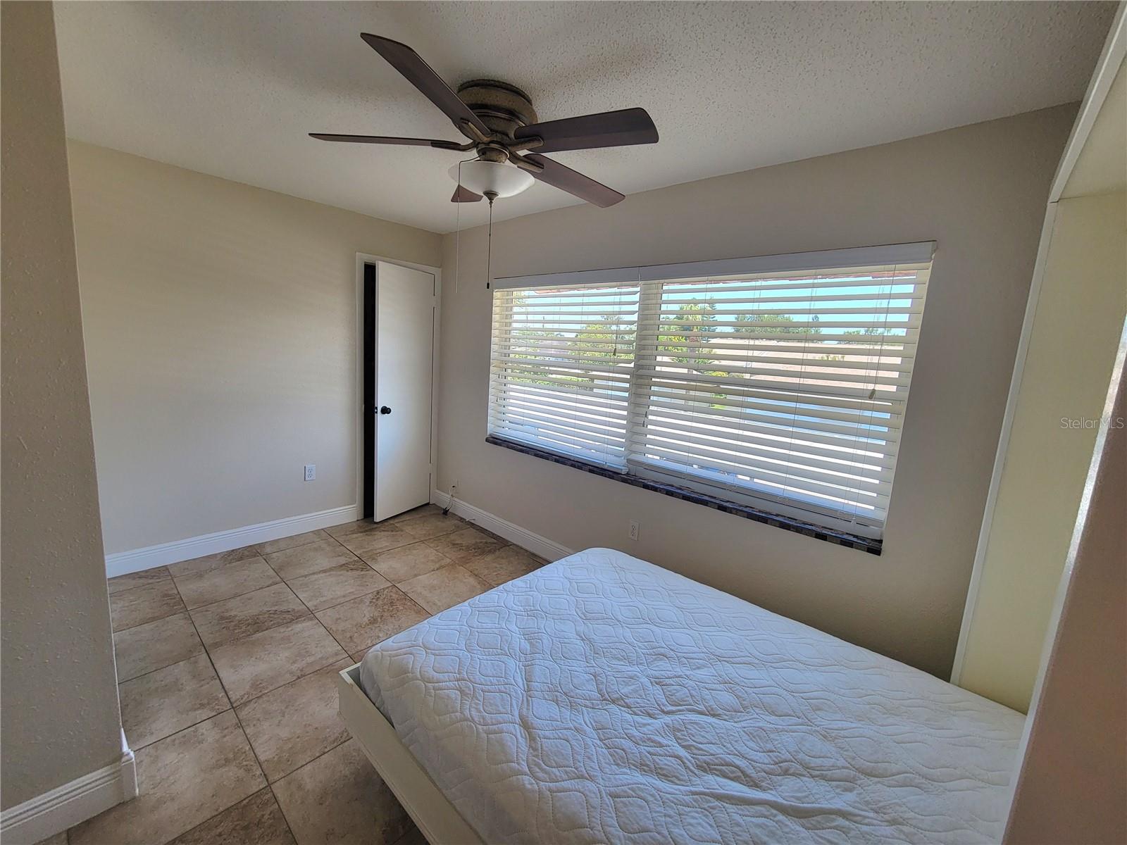Fla room with Murphy bed