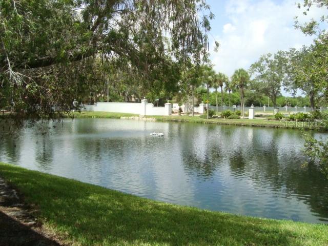 ENJOY THE VIEW OF THE POND!!