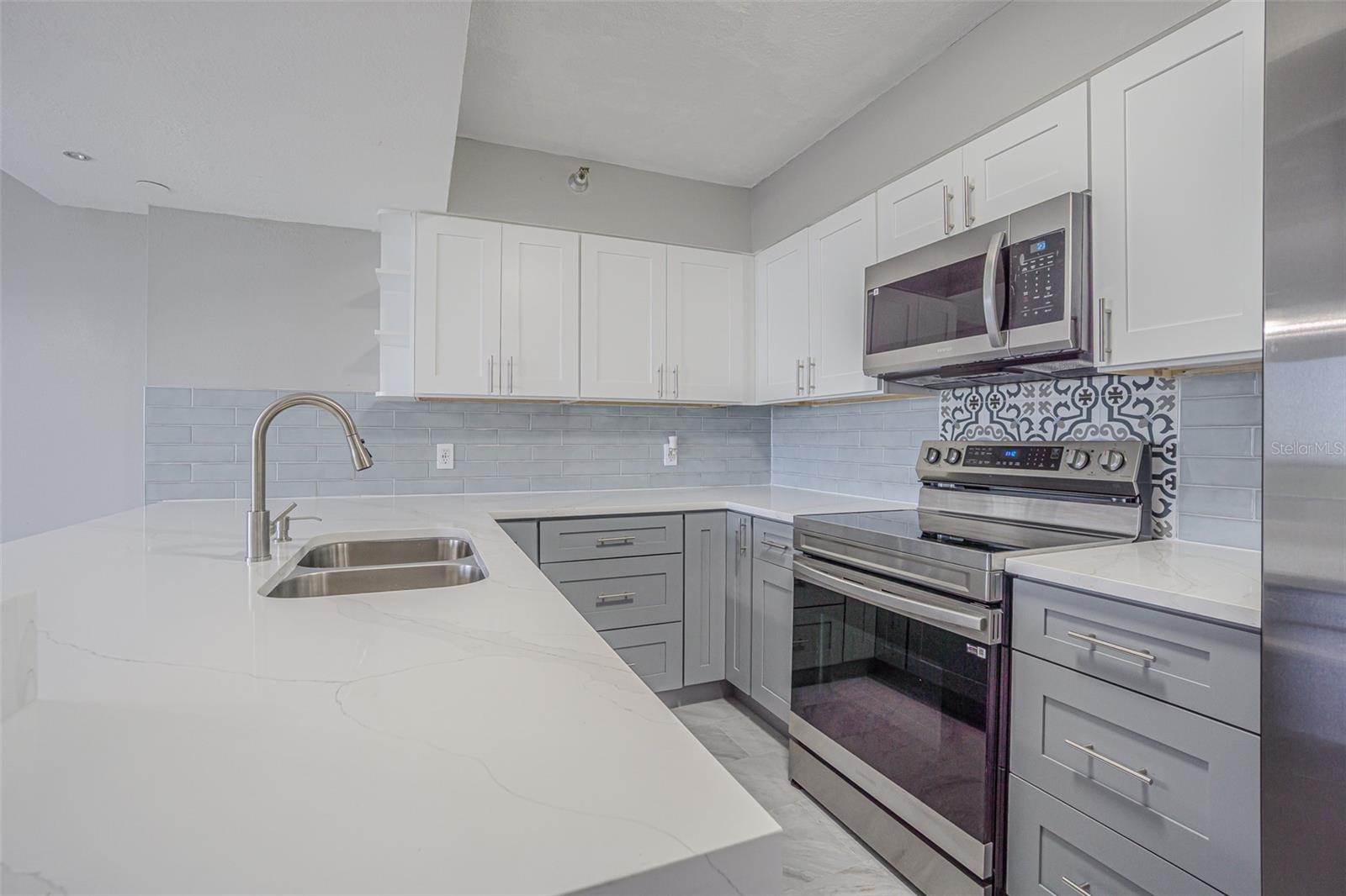ALL STAINLESS STEEL APPLIANCES