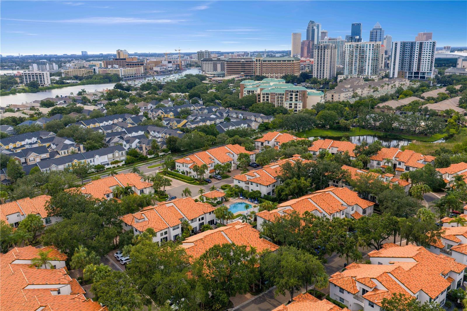 The Harbour Island community is a one-of-a-kind 24-hr. planned community in the Heart of the City, with convenient pedestrian access to arts, entertainment, Tampa’s iconic Bayshore Blvd., Tampa Riverwalk, Sparkman Wharf, and the $3 billion dollar Water Street Tampa.