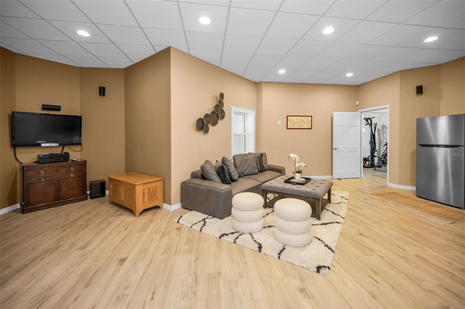 Bonus space for entertaining