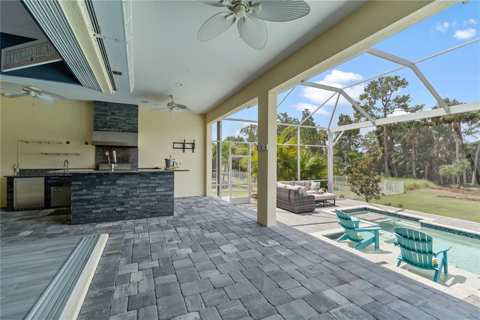 Outdoor Kitchen